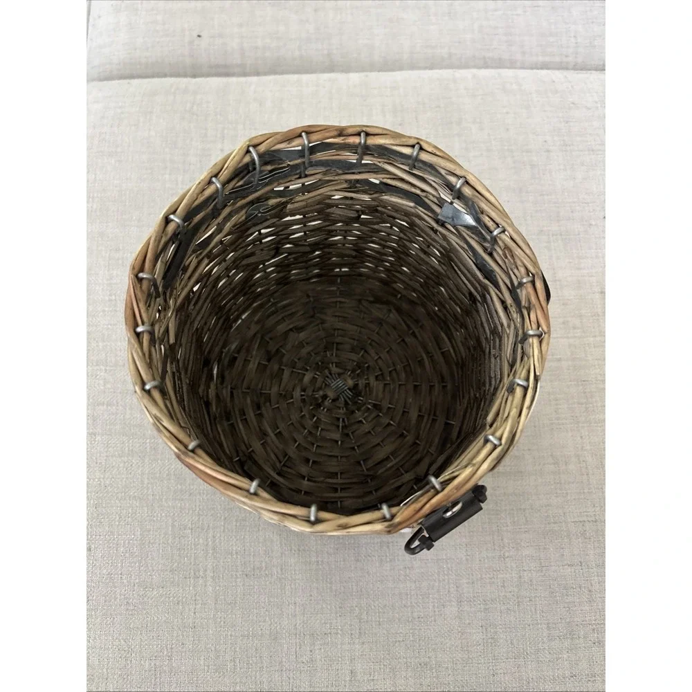 Sur La Table Utensil Crock Willow W/Metal Weaved Basket 7.5